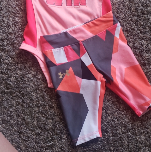 Under Armour outfit - Picture 2 of 3
